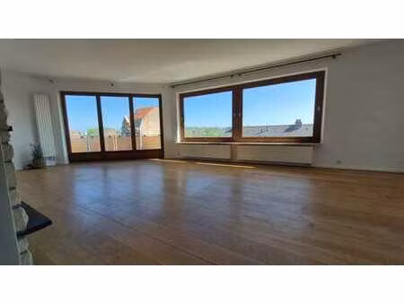 appartement rénové avec superbe vue à deux pas d'uccle