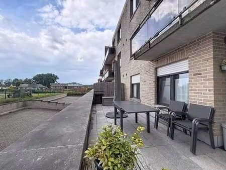 lumineux appartement 2 chambres + bureau avec terrasse