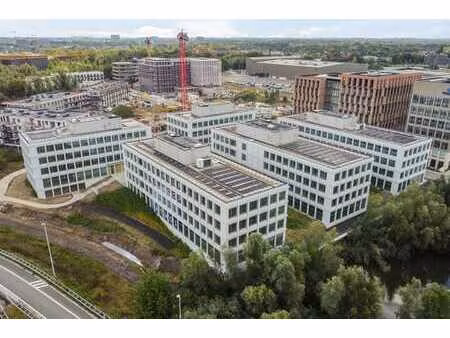 nieuwbouw kantoorgebouw 2.578 m² aan the loop te gent