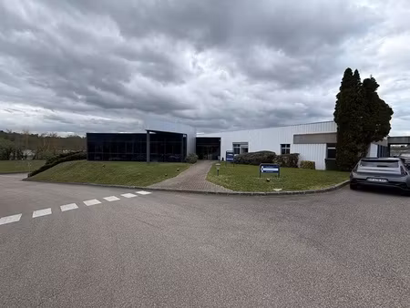 local commercial 5 pièces - 2883 m²