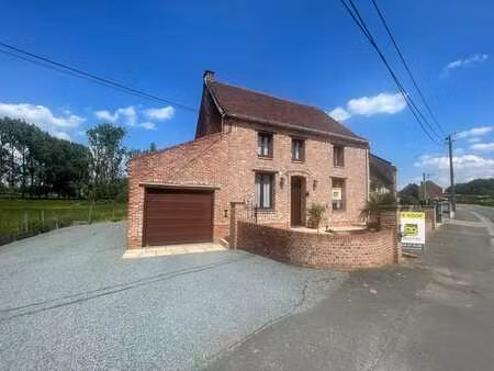landelijk gelegen woning nabij de dorpskern