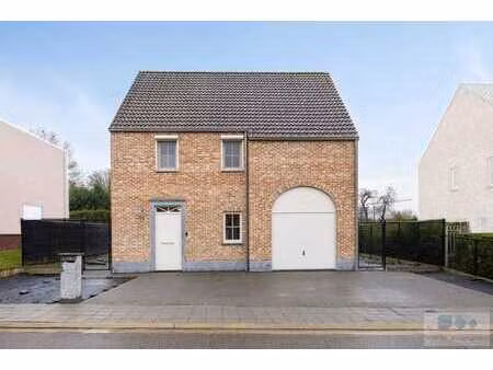 villa met 4 slpks - doodlopende straat en epc b