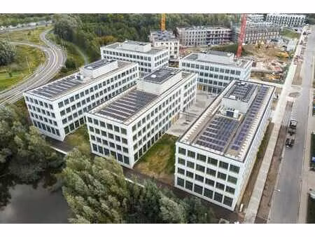 nieuwbouw kantoorgebouw 2.578 m² aan the loop te gent