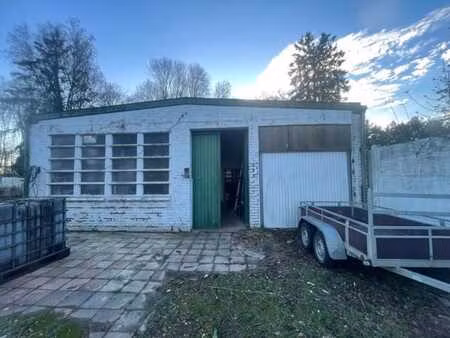 entrepôt de ±200 m² bien situé sur quevaucamps!