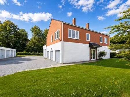 maison 4ch + 12 garages
