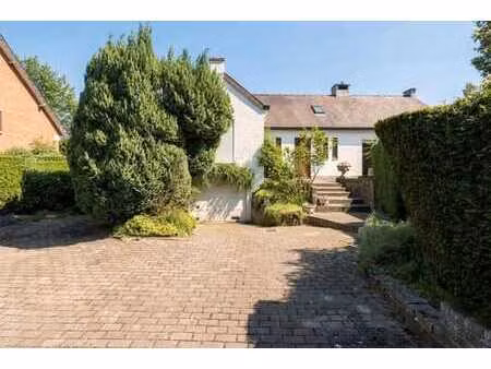 villa 2/3 ch avec grenier amenageable!