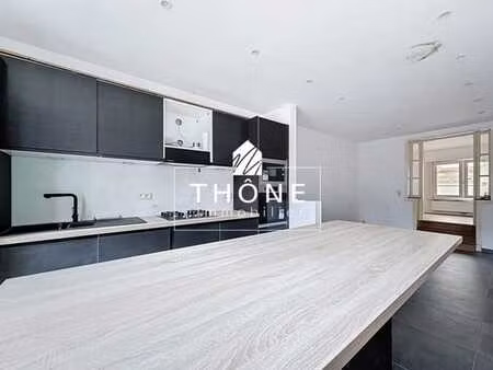 a renover : maison 3 façades 2 chambres avec extérieur
