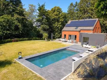 superbe villa avec piscine et jardin d’exception à sprimont