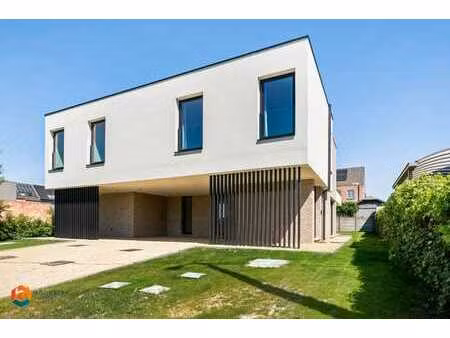 nieuwbouw ben-woning met 3 slpkrs op topligging