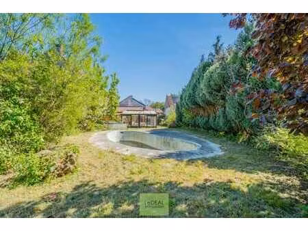 villa retirée avec piscine + studio ou profession libérale