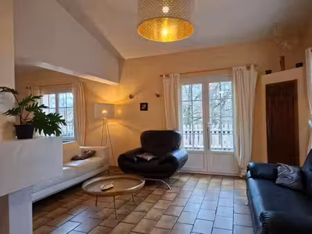 a vendre: maison familiale 220m² avec dépendance – aiglun (04)