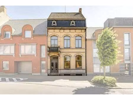 karaktervol herenhuis met vijf slaapkamers en ruime tuin ...
