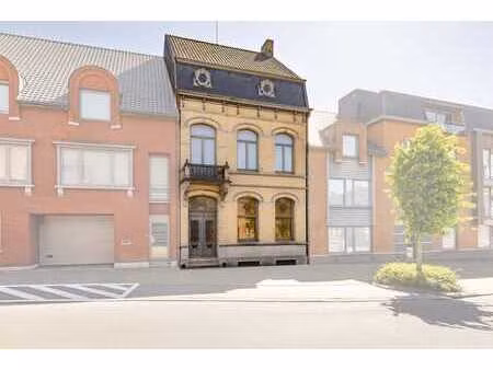 uniek eigendom met karaktervolle woning en ruime loods op...