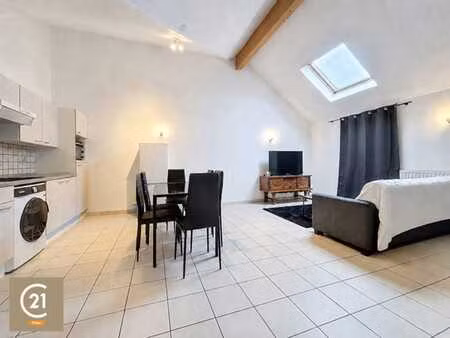 superbe appartement rénové 1 chambre à bouffioulx