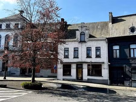 spacieuse maison de caractère avec énormément de potentiel
