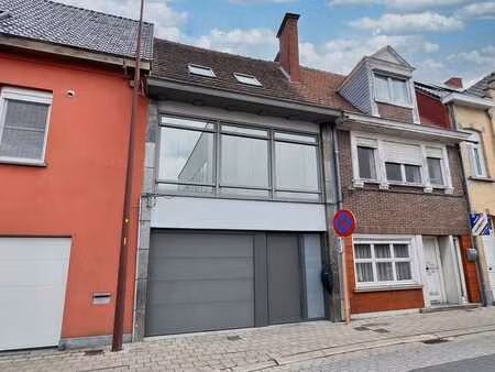 lichtrijke gezinswoning met zonnige tuin