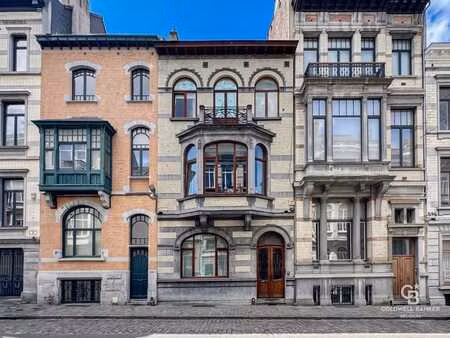 place brugmann  magnifique maison de maître 5ch avec jardin