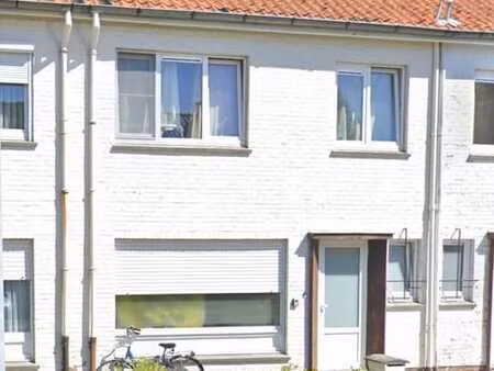 maison a renover avec terrasse