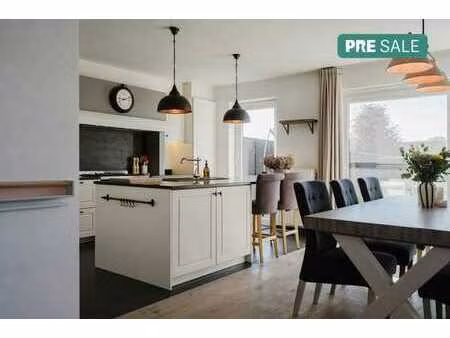 maison mitoyenne récente avec 3 chambres à rollegem