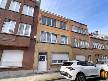 appt 2 ch. à rénover – dernier étage dans petite copro