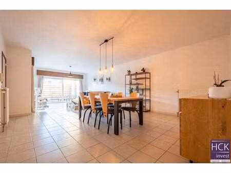 kruishoutem - gelijkvloers appartement met 2 slpk en ruim...