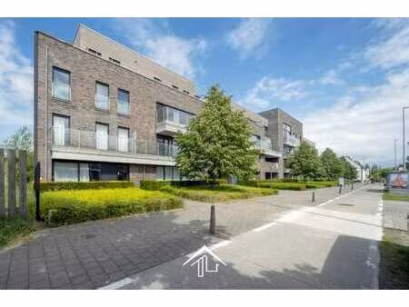 appartement de plain-pied bien situé avec une spacieuse terr