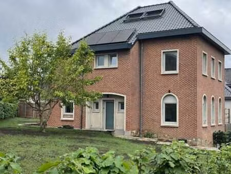 maison très économe en énergie avec 3 chambres