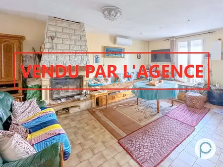 maison avec garage et vue dégagée
