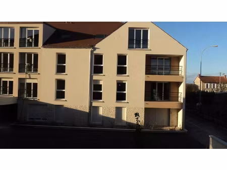 location appartement 3 pièces 64 m² à rambouillet (78120)