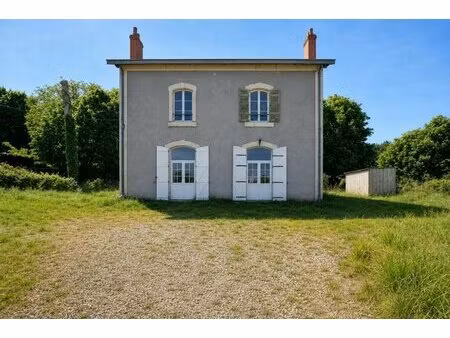 maison de 6 pièces d 143.84 m² à palluau-sur-indre