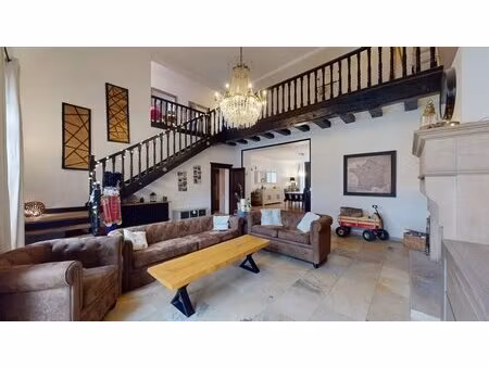 à vendre  ensemble immobilier comprenant une maison d'habitation de caractère et 6...