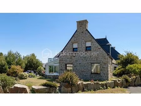 magnifique maison en pierre - vue mer - à 3 mn à pied de la plage