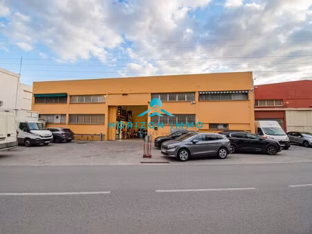 location local commercial