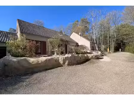 maison à poigny-la-forêt