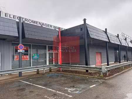 coignieres (78) - local commercial a louer