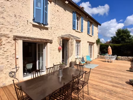 maison ancienne de 170 m2  dans le bourg de cernay-la-ville