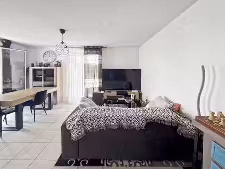 vente appartement 3 pièces 57 m² à castelginest (31780)  157 000 €