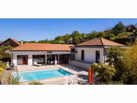 villa avec piscine saint-martin-bellevue (74)