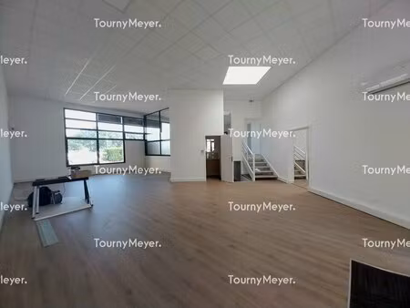 location bureaux 101 m² à 1 143 m²
