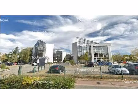 location bureaux 131 m² à 2 275 m²