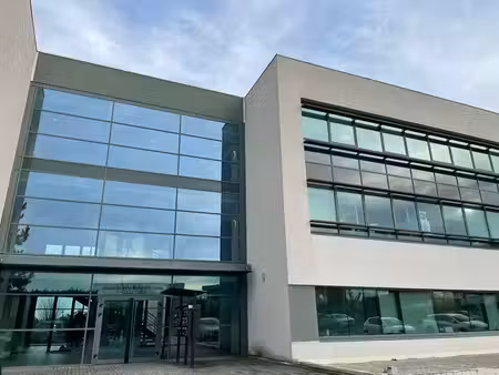 location bureaux champagne-au-mont-d’or 69410 222m² à 467m²