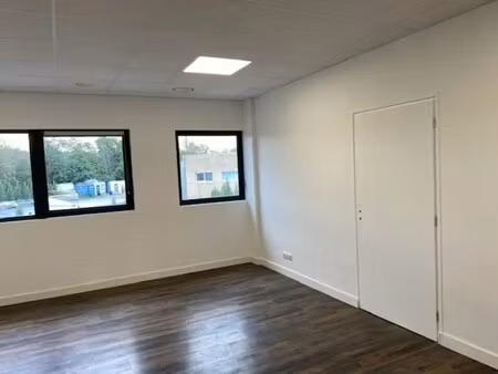 location bureaux 54 m²
