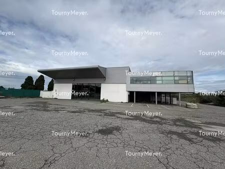 location entrepôt 6 200 m²