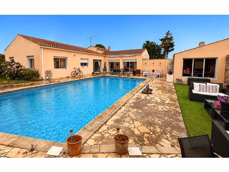 maison charron m² t-5 à vendre  355 000 €