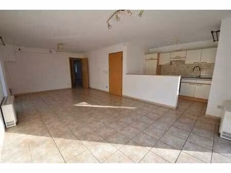 appartement 2 chambres 1 bureau 1 garage