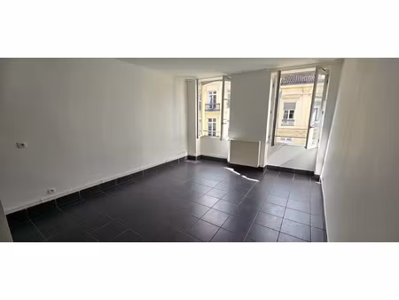 grand bayonne appartement t2 3eme etage avec ascenseur