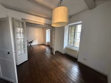 location appartement 4 pièces 80 m² à belfort (90000)  750 €