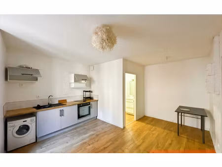 location appartement  m² t-1 à gaillac  395 €