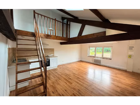 location appartement  m² t-2 à quesnoy-sur-deûle  650 €