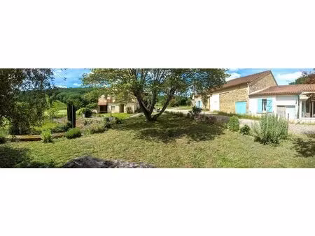 propriété 2 habitations - 5 ha et nombreuses dépendances